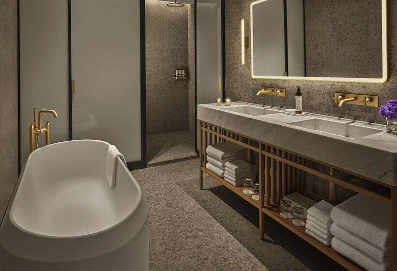 هتل The Rome Edition