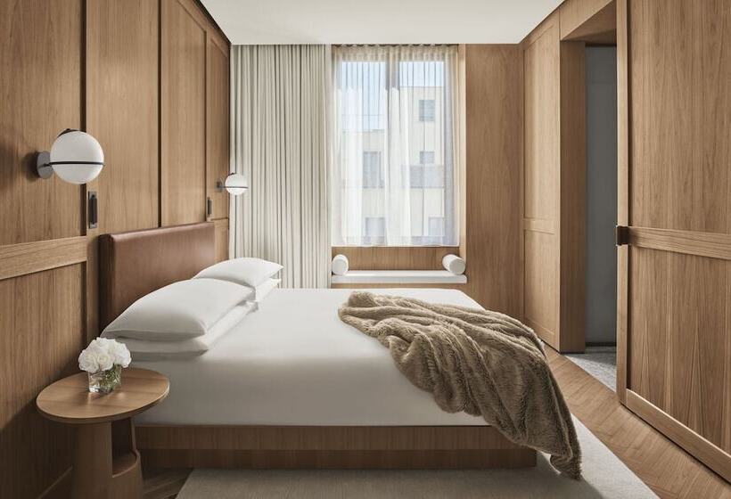 هتل The Rome Edition