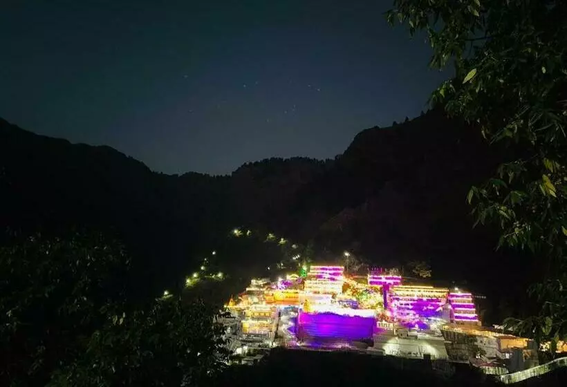 The Taranant Hotel By Grb