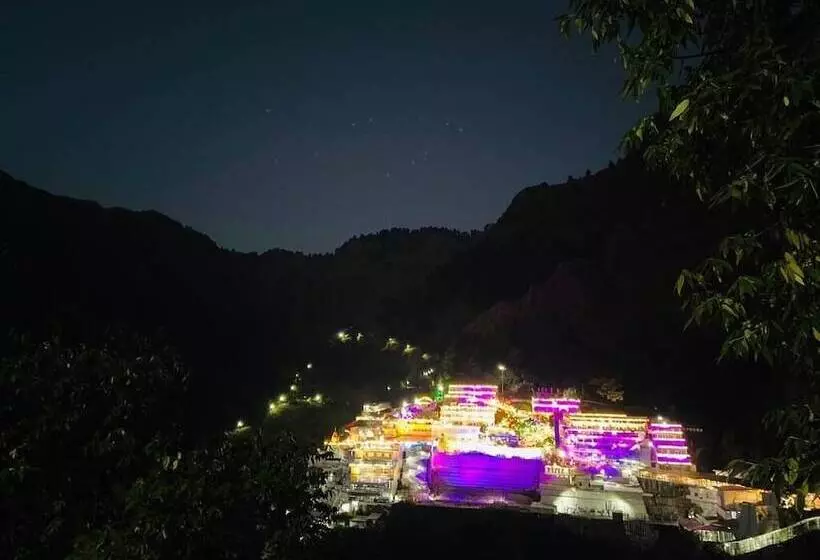 The Taranant Hotel By Grb