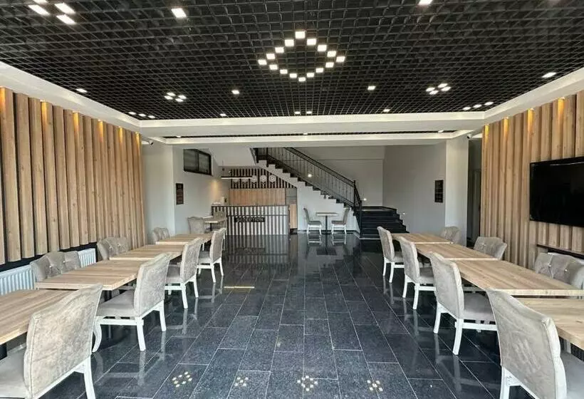 ユースホステル Akel Guest House