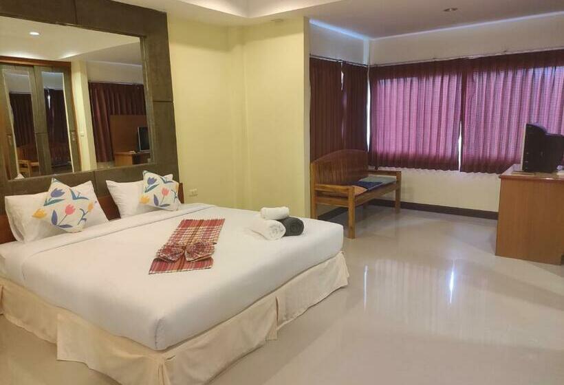 호텔 Baan Thara Guesthouse