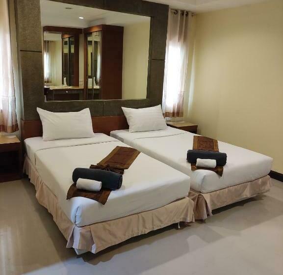 호텔 Baan Thara Guesthouse