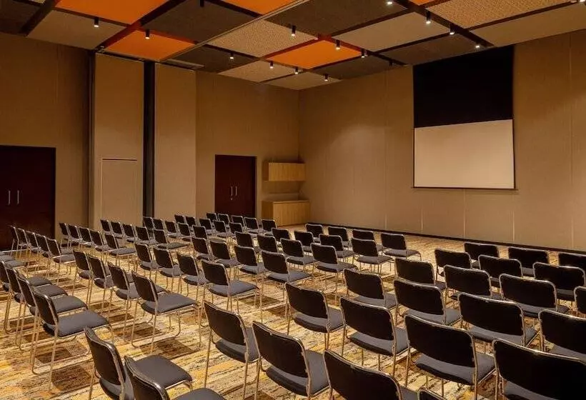 Hotelli Ibis Thane   An Accor Brand