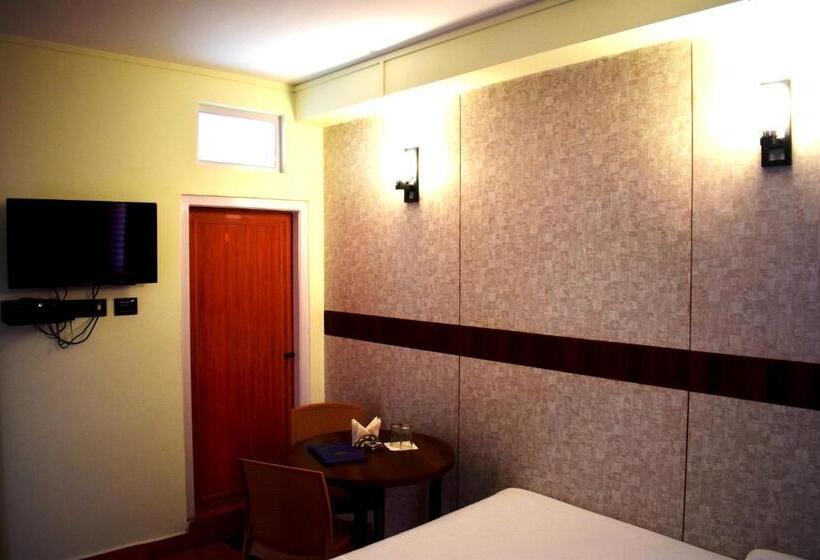 فندق Lily Guest House