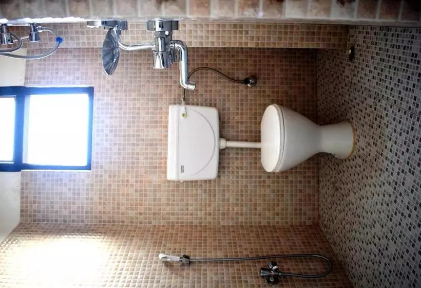 Hotelli Lily Guest House