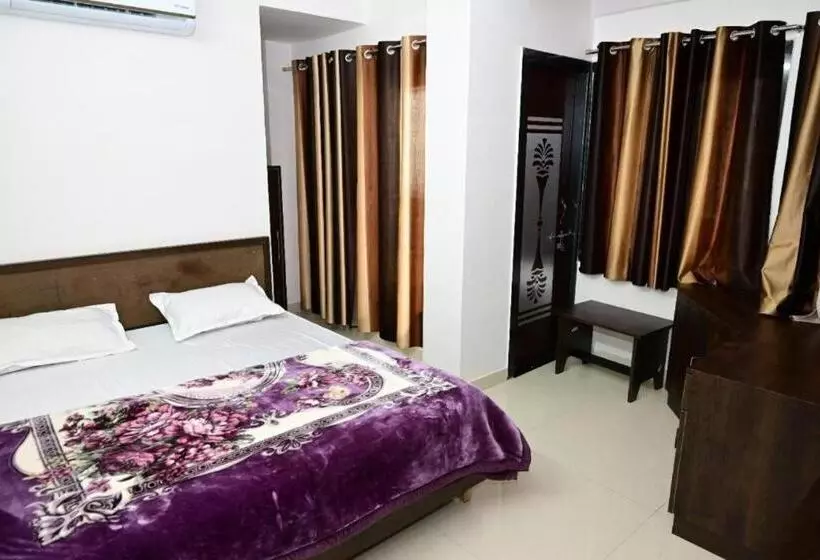 ホテル Shree Chandram