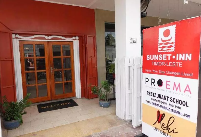 هتل Sunset Inn By Pro Ema