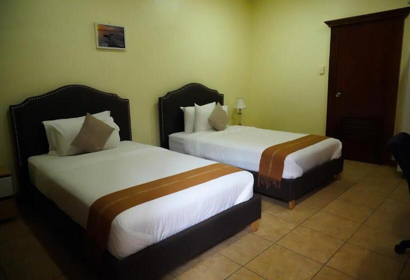 هتل Sunset Inn By Pro Ema