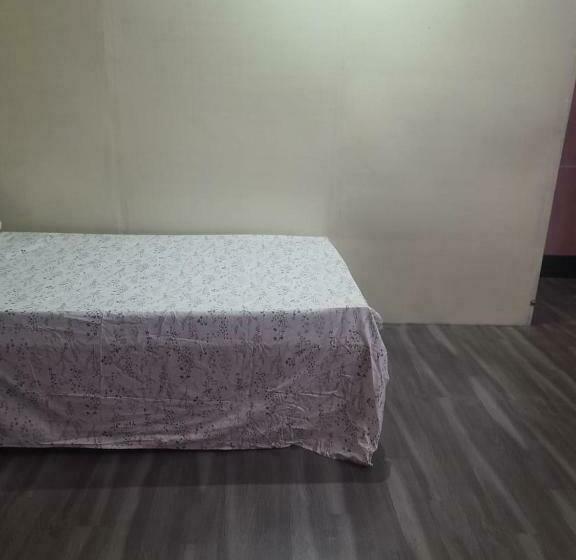 Pensionat Akshita Guest House By Grb