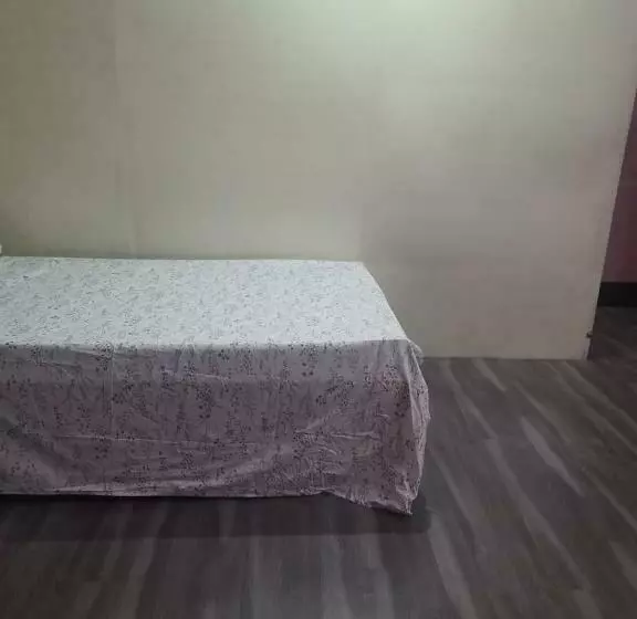 Majatalo Akshita Guest House By Grb