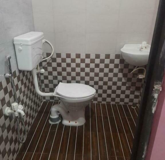 Pension Akshita Guest House By Grb