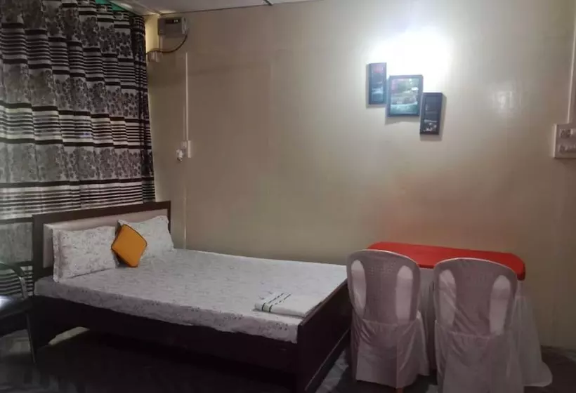 Majatalo Akshita Guest House By Grb