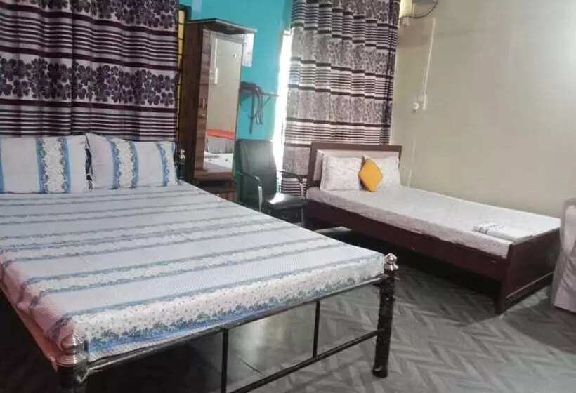 Majatalo Akshita Guest House By Grb