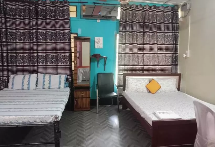 Majatalo Akshita Guest House By Grb