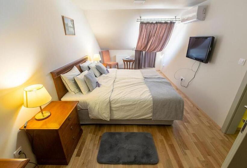 펜션 Barkóscinege Vendégház