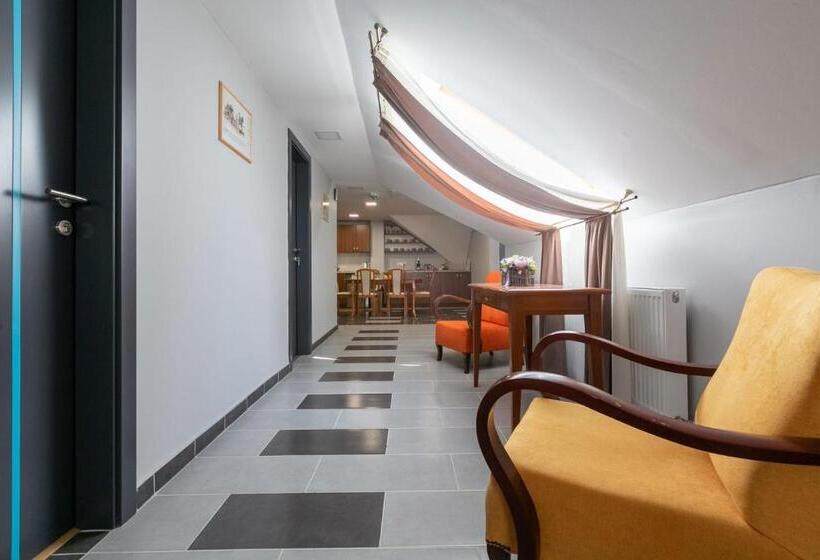 펜션 Barkóscinege Vendégház