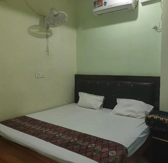 호텔 Av Priya Rajgir