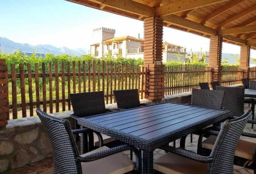 هتل Château Davitiani