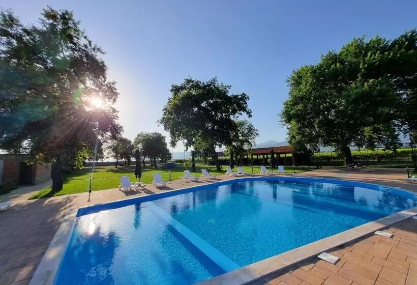 هتل Château Davitiani