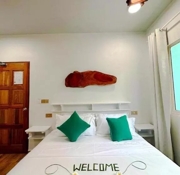 Island Luxury Dive Hotel   Fulhadhoo