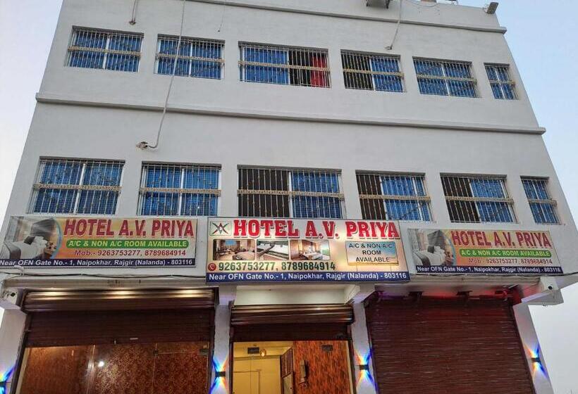 Hotel Oyo 80883  Av Priya