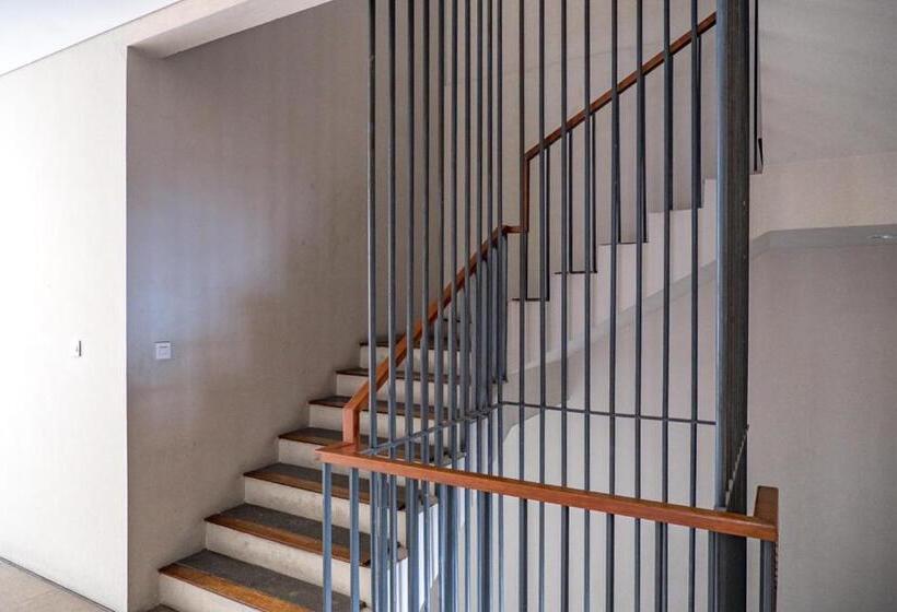 פנסיון 3j Living