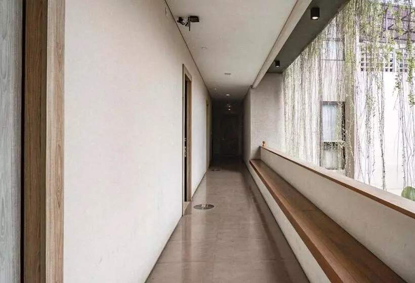 ペンション 3j Living