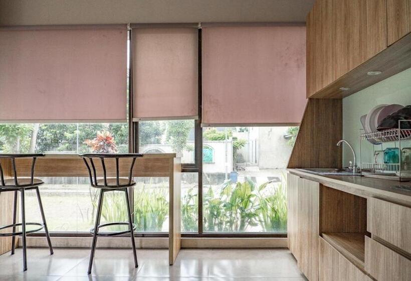 פנסיון 3j Living