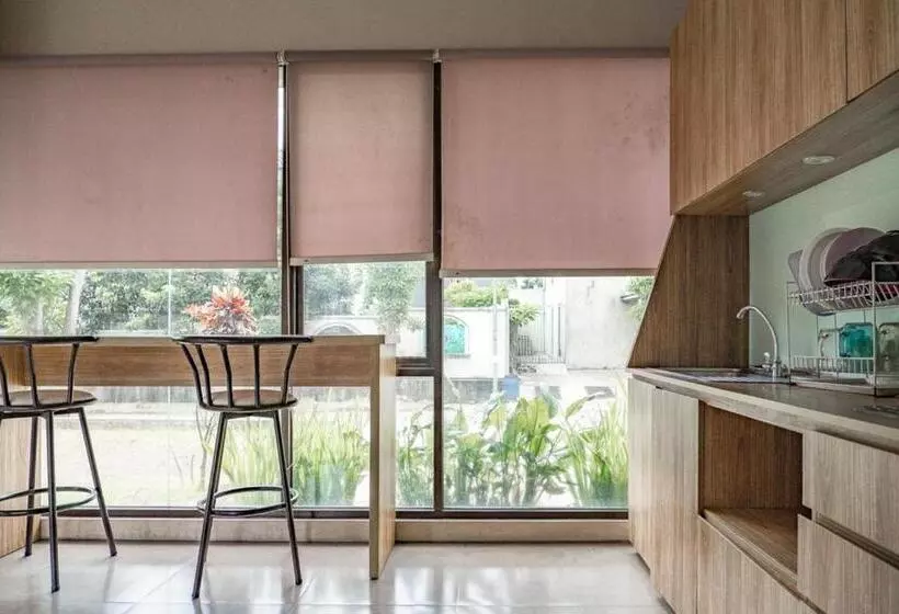 ペンション 3j Living