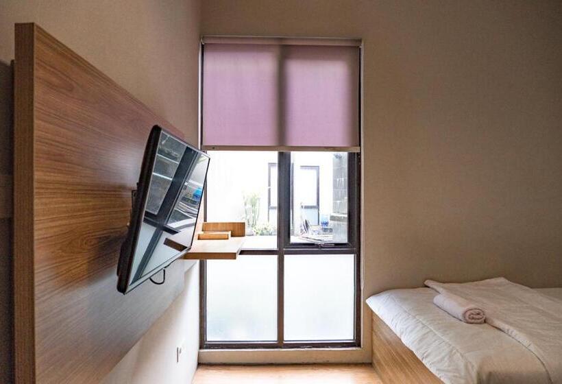 פנסיון 3j Living