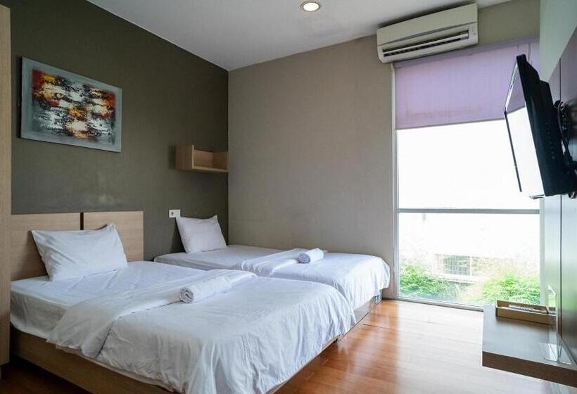 פנסיון 3j Living