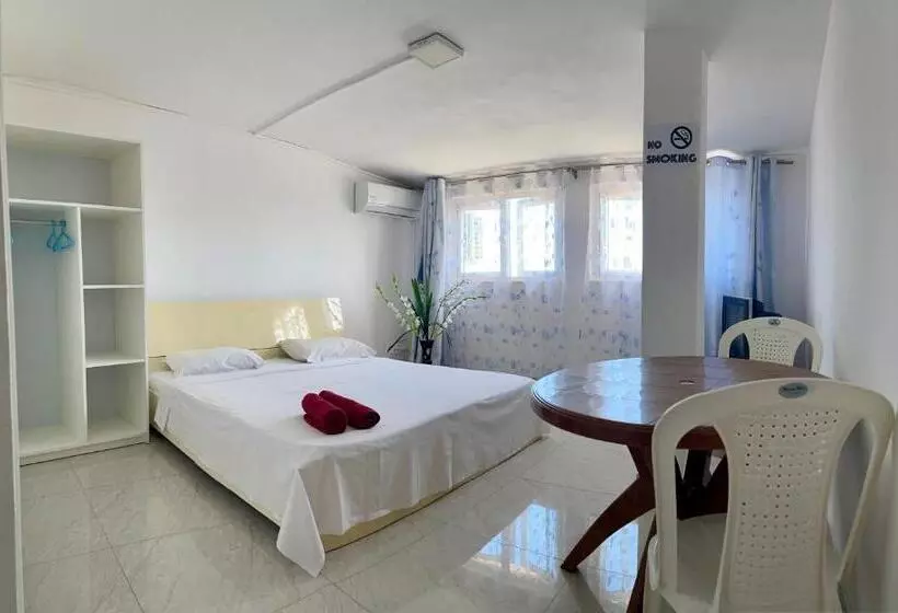 پانسیون Sun & Shine Holiday Resort