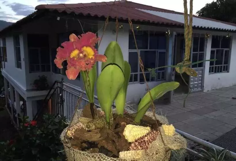 Retkeilymaja Sede Campestre Peña Negra