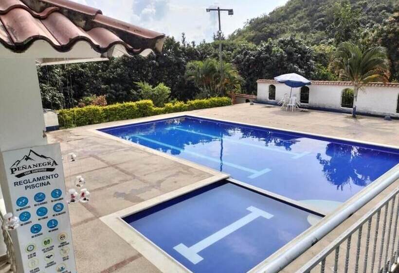 Herberge Sede Campestre Peña Negra