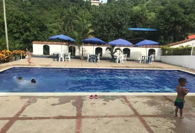 Retkeilymaja Sede Campestre Peña Negra