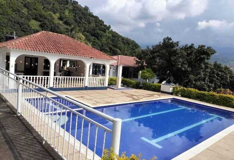 Herberge Sede Campestre Peña Negra