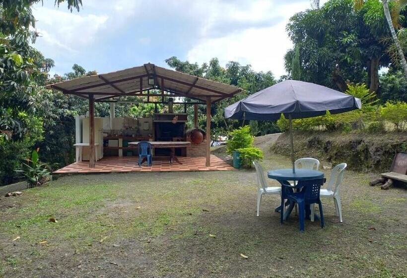 Herberge Sede Campestre Peña Negra