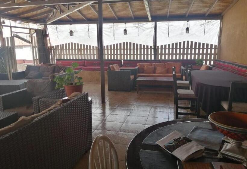 هاستل Student House