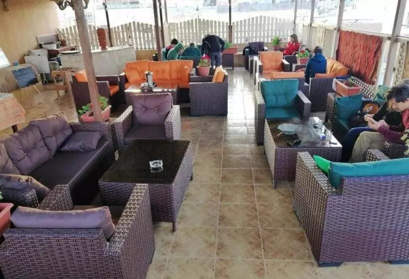 هاستل Student House