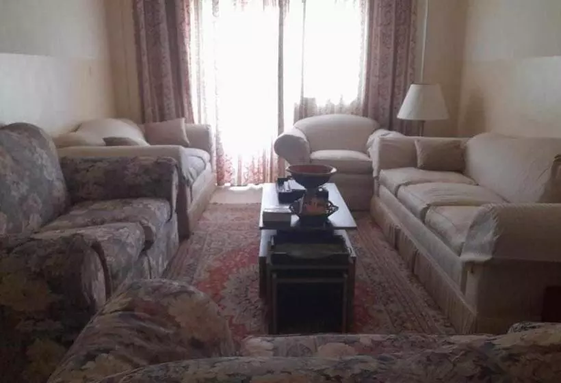 هاستل Student House