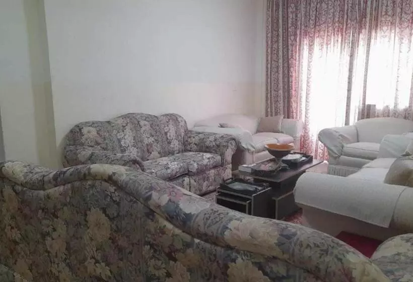 هاستل Student House