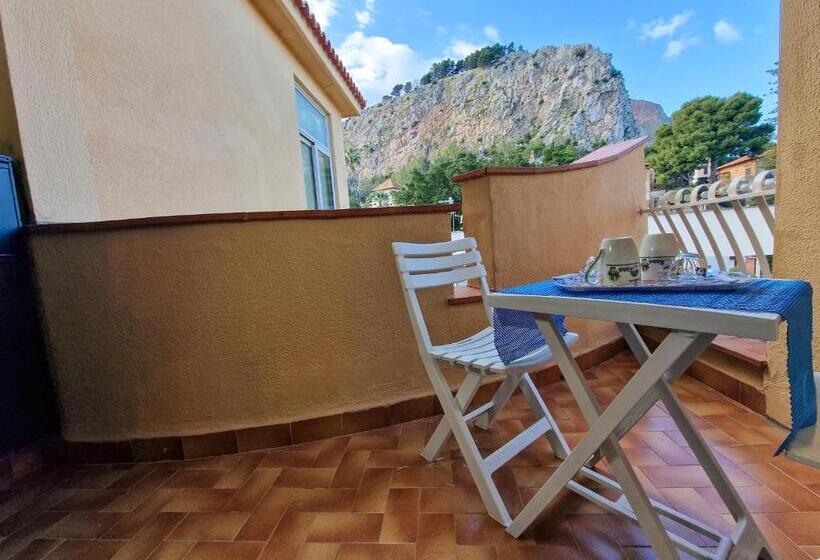 Ashur310 Residence Mondello