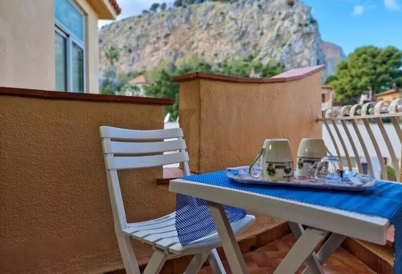 Ashur310 Residence Mondello