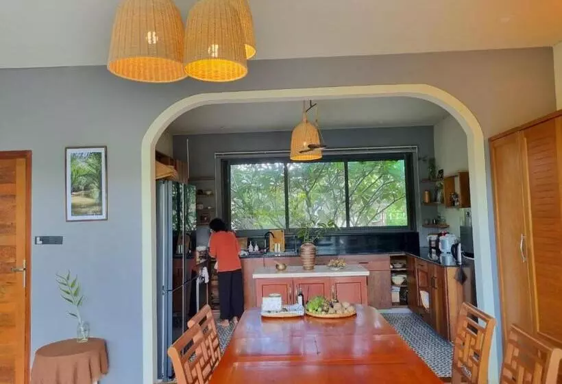 تختخواب و صبحانه Comfy Riverside Mekong Homestay Ben Tre
