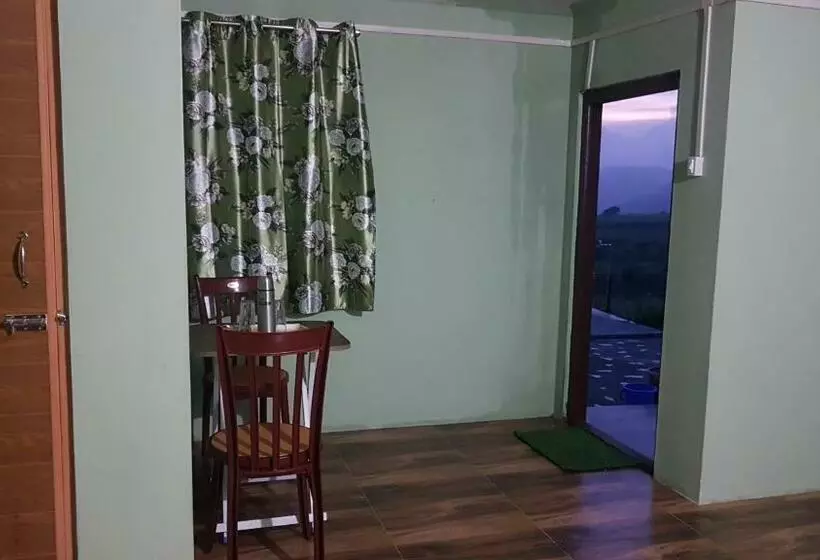 ベッドアンドブレックファースト Sara Grace Cottages Cherrapunji