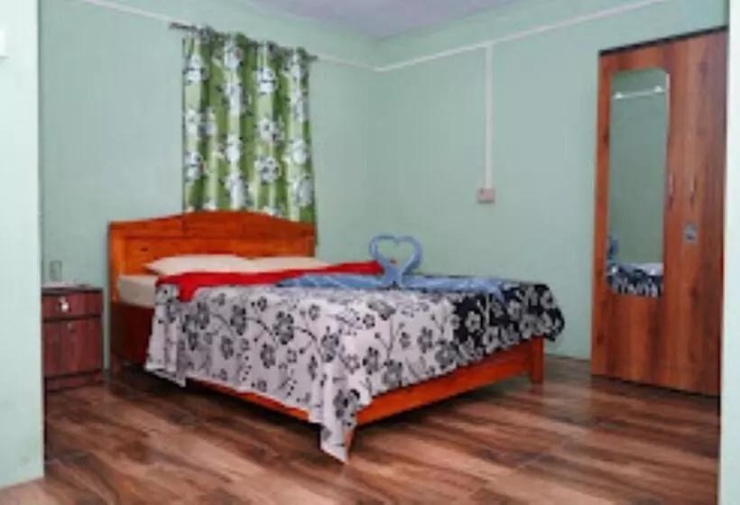 ベッドアンドブレックファースト Sara Grace Cottages Cherrapunji