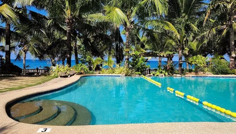 Crystal Shores Beach Resort Powered By Cocotel