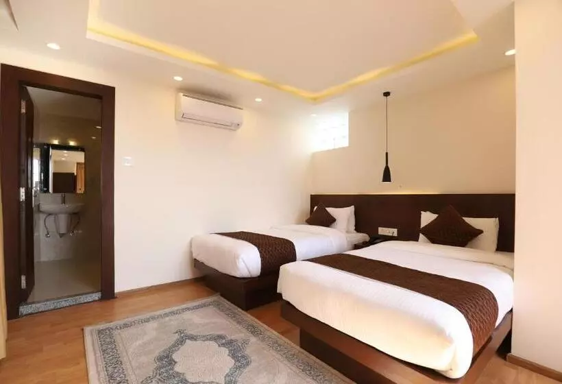 Apex Business Hotel   Airport