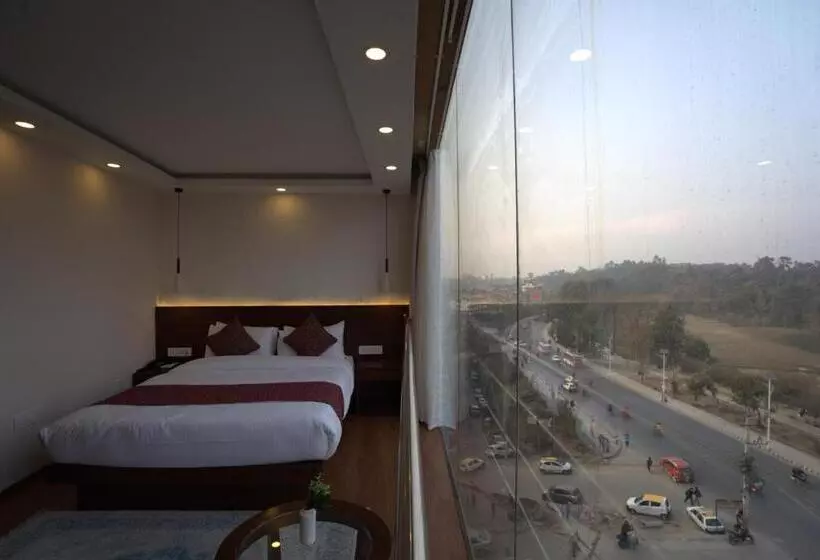 Apex Business Hotel   Airport